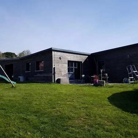 Le Paradis Des Enfants Et Sa Maison En Bois Combrit