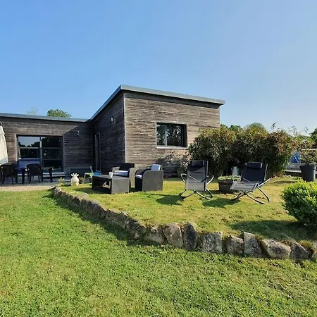 Le Paradis Des Enfants Et Sa Maison En Bois Combrit