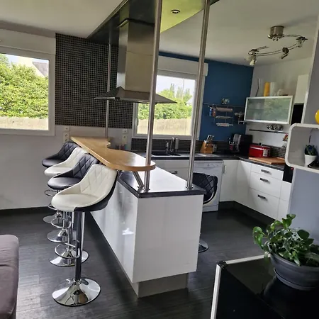 Holiday home Le Paradis Des Enfants Et Sa Maison En Bois